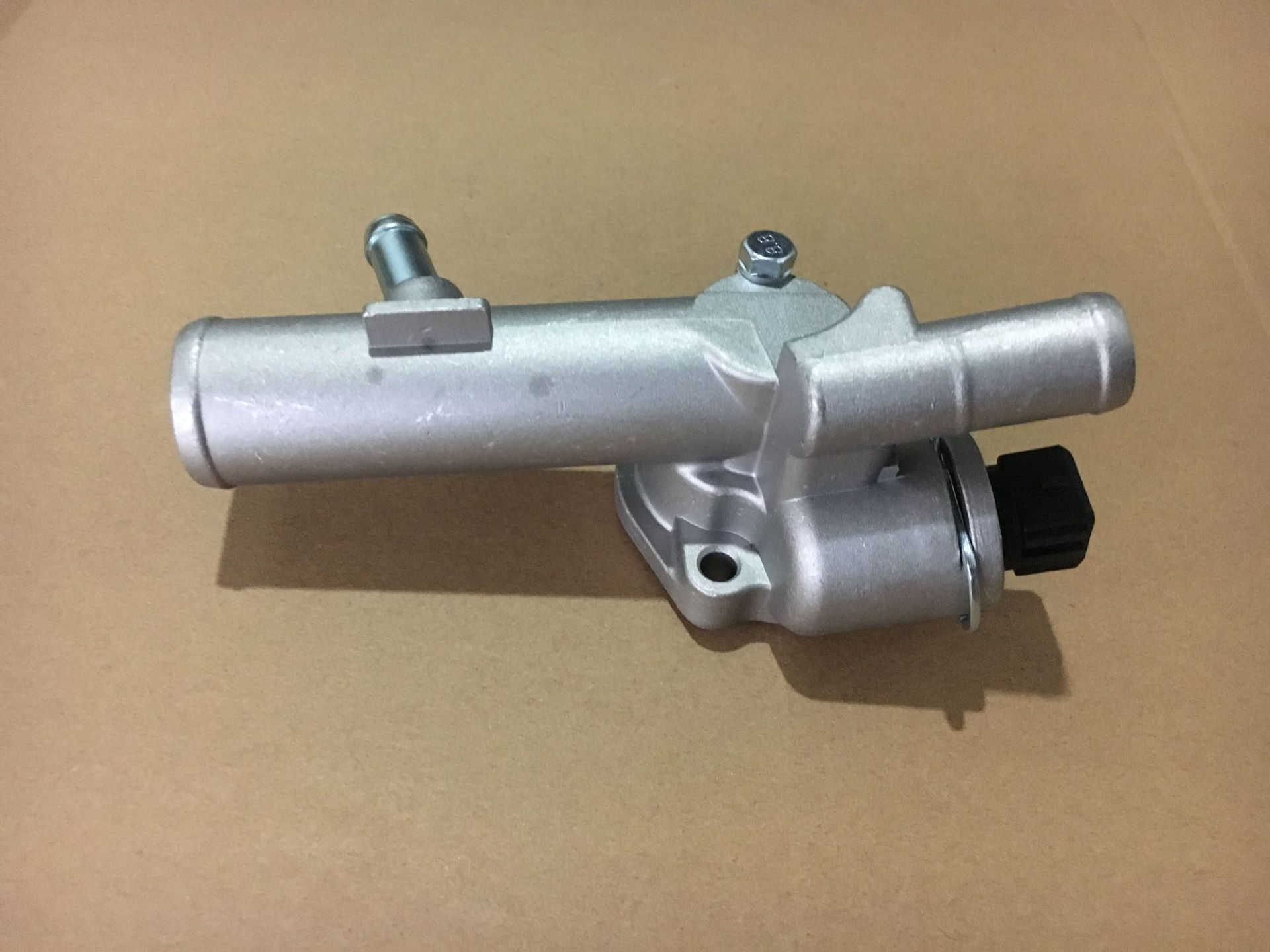 供应优质尼桑节温器座,节温器总成 11061-f460b