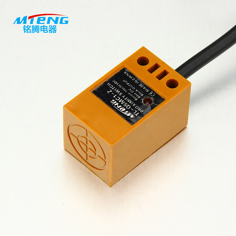 供应方型接近开关tl-q5mc1电感式npn三线常开5-24v金属限位开关