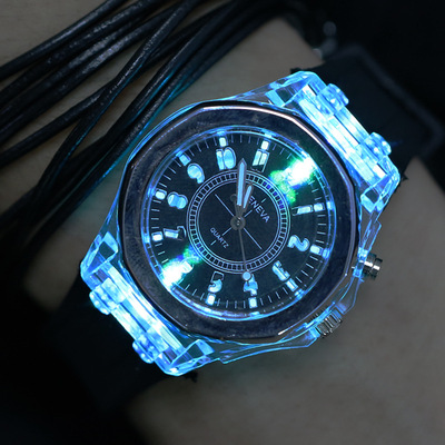 新款时尚潮流夜光灯男女学生情侣led手表发光硅胶淘宝热卖石英表