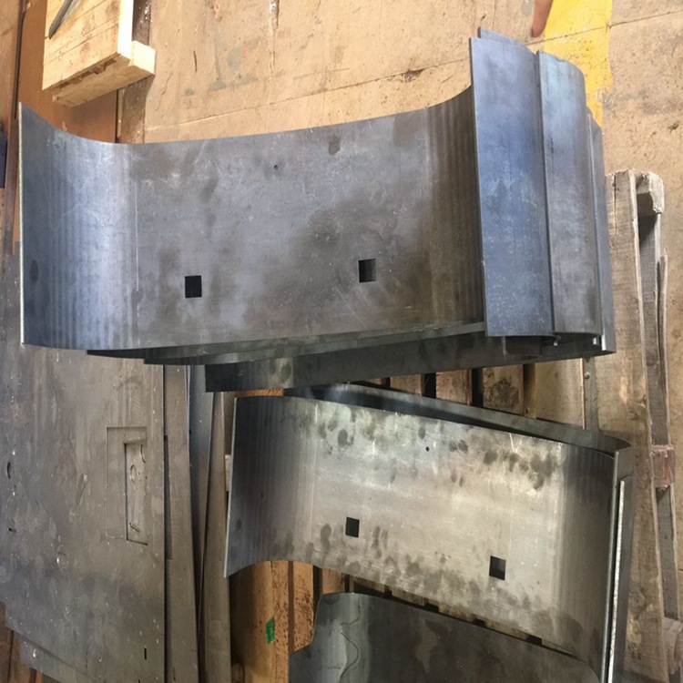 我厂折弯技术娴熟,可完成许多高难度的折弯工件,和许多大厂家都有合作