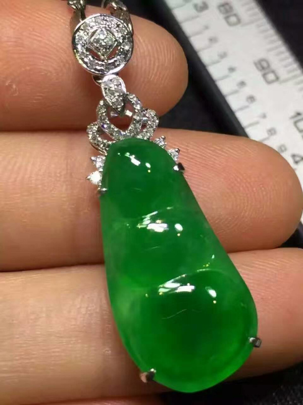 义乌市弛云饰品厂 供应信息 玉器工艺品 冰绿福豆