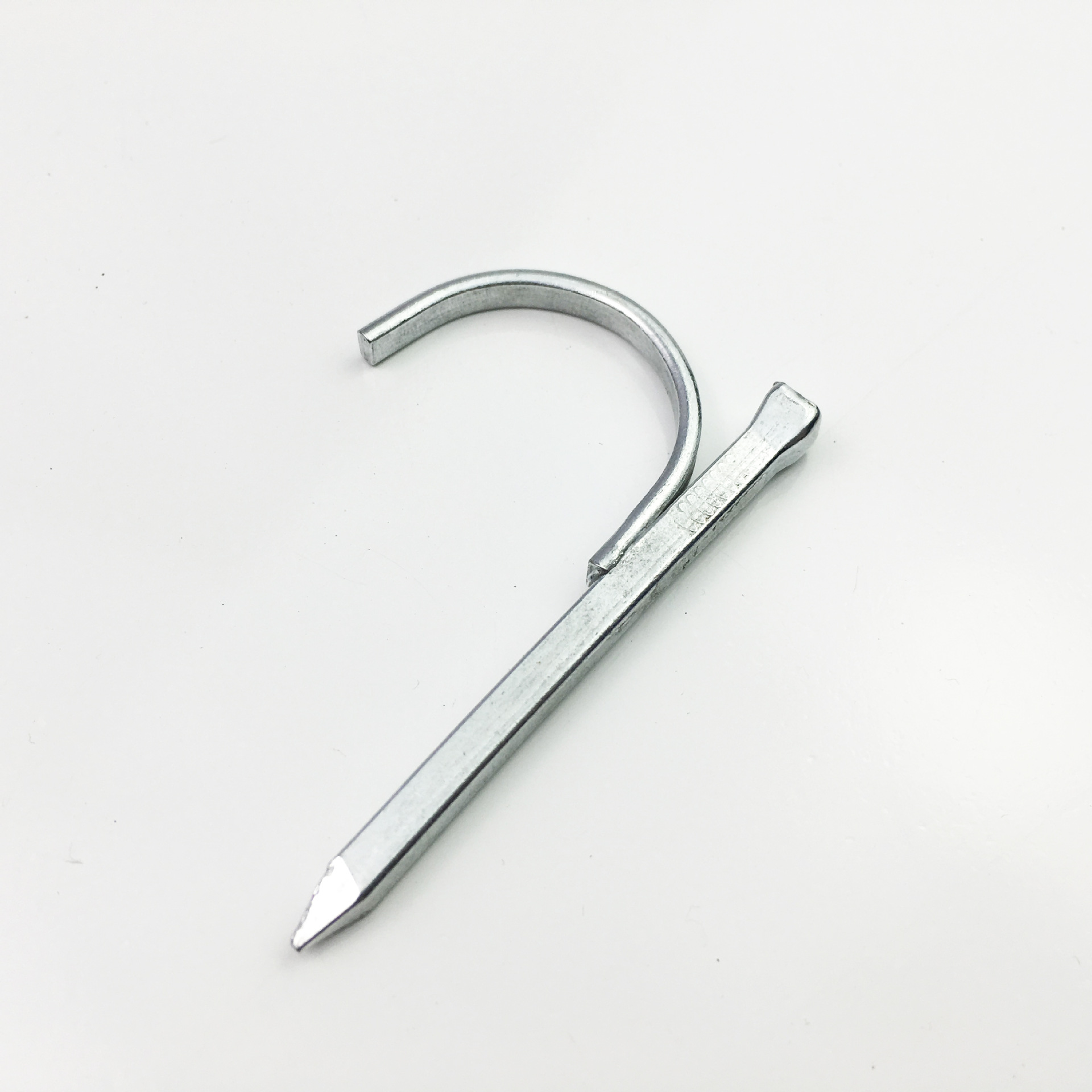 批发4分优质金属加硬镀锌水管方钉 kbg固定钩钉 各种规格勾钉20