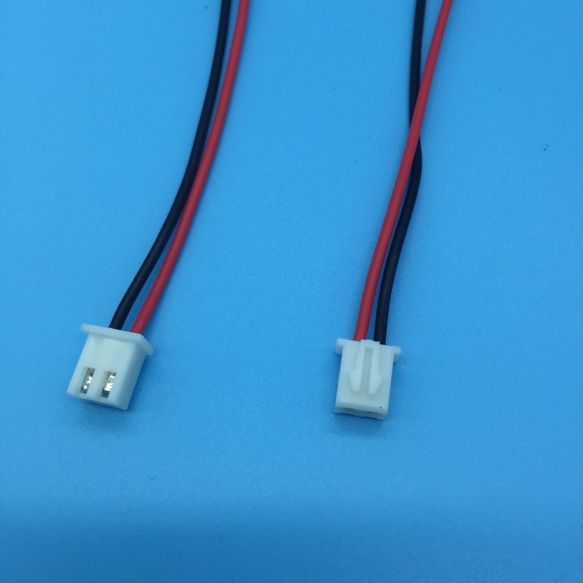 54端子线2p端子线束加工红黑电子线1007awg24镀锡铜