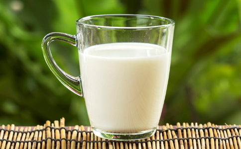 纯牛奶可以加热吗?