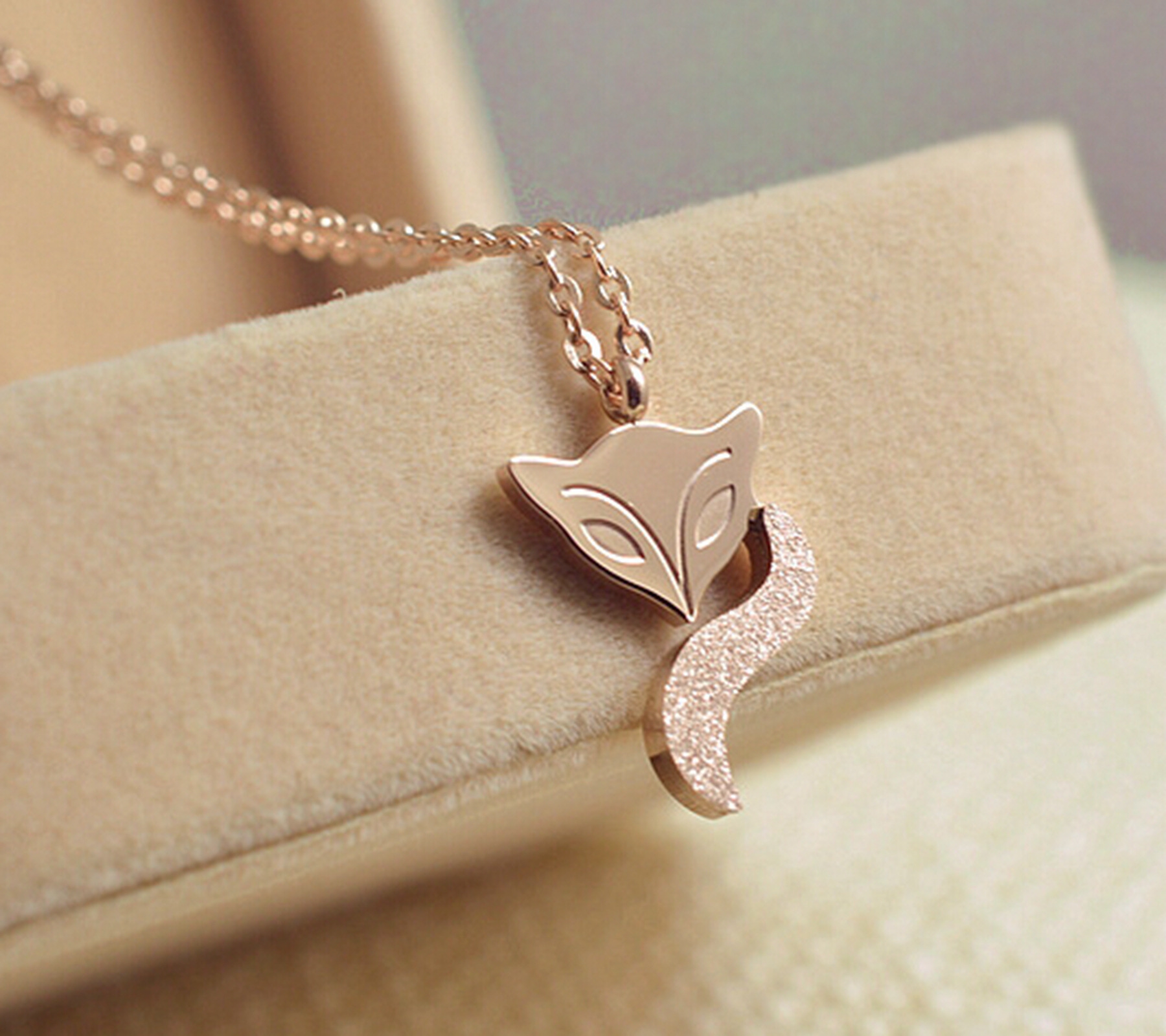 工厂新款 钛钢饰品 磨砂小狐狸项链锁骨链 韩版饰品玫瑰金
