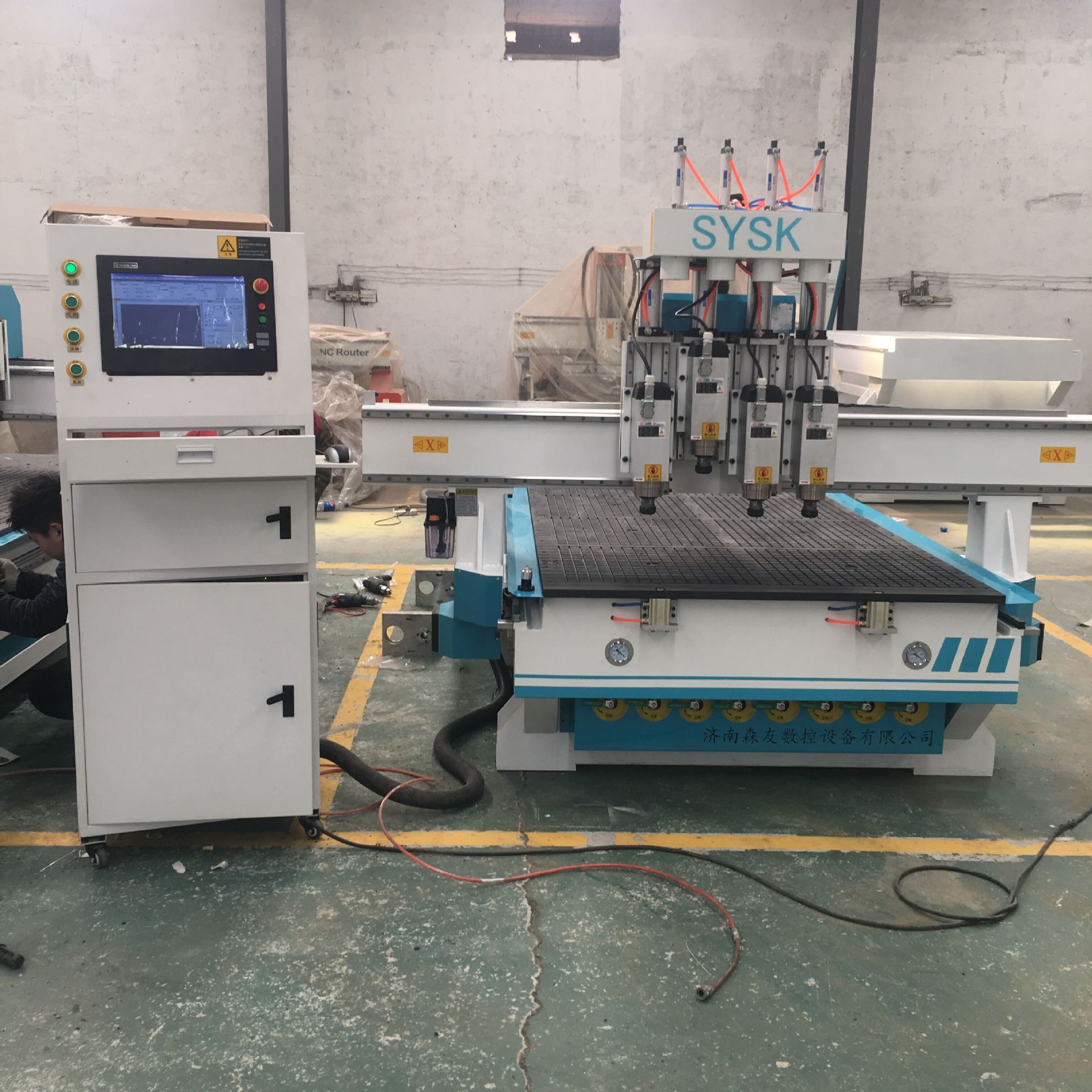 数控雕刻机 木工开料机 家具木门橱柜门制作机器 整体衣柜开料