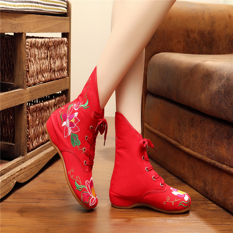 曼陀罗老北京绣布花靴 民族风牛津底子内增高春秋季妈妈单靴