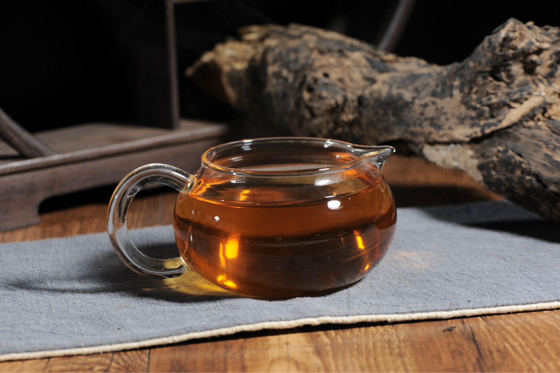 2017年云南凤庆野生滇红茶 古树野生红茶 非正山小种 顺丰包邮