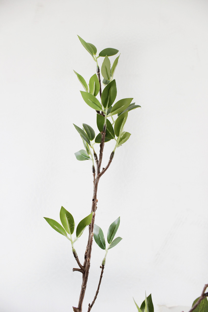 仿真植物榕树枝厂家直销批发高档假花叶材假树枝绿叶家居装饰
