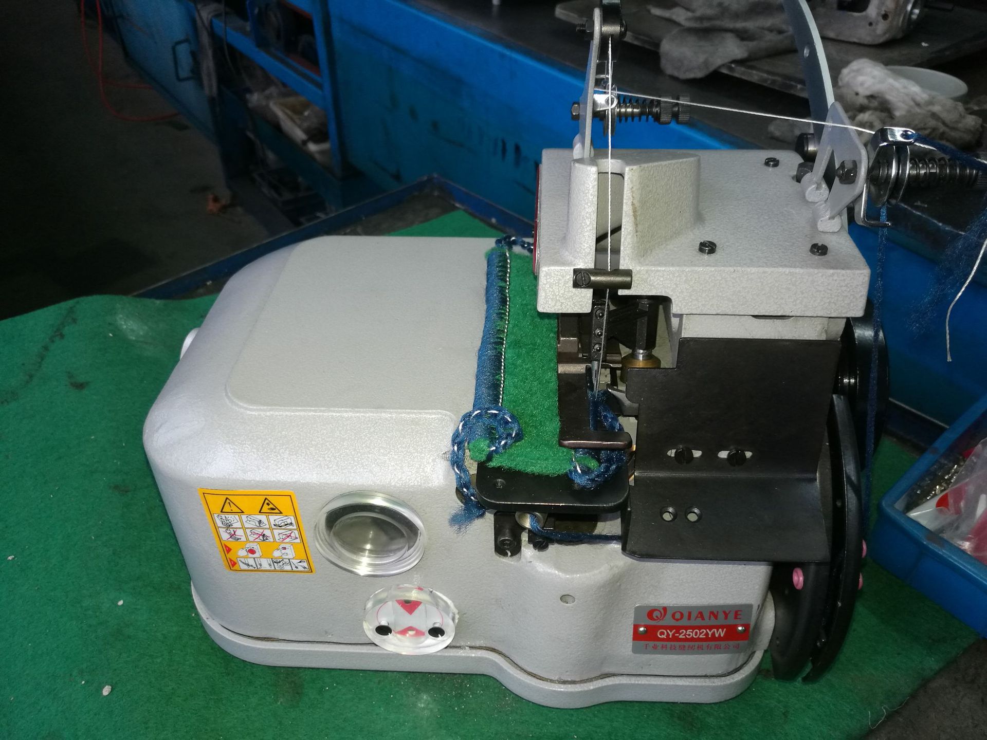 地毯包边机 厚料接布机 汽车脚垫包边三线渔网机 2502地毯锁边机