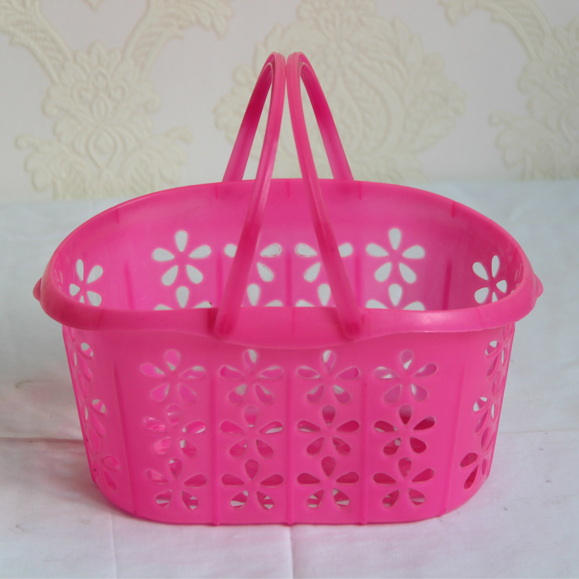 批发手提塑料水果采摘篮子草莓篮彩色加厚梅花方篮鸡蛋篮杨梅篮