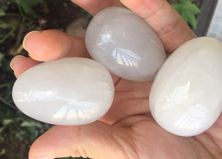 天然白玉石鸡蛋 女性美容按摩玉石阴户蛋 水晶鸡蛋工艺品厂家直销
