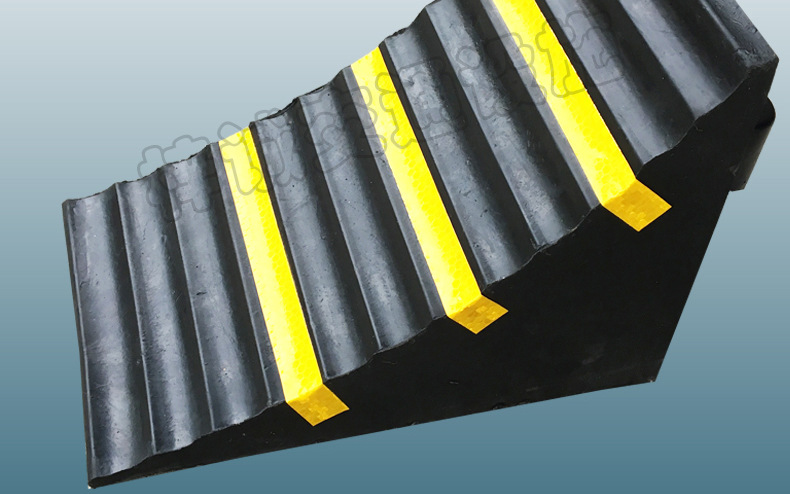 橡胶止退器 止滑器 车轮定位器 阻塞器 橡胶止步器 三角木