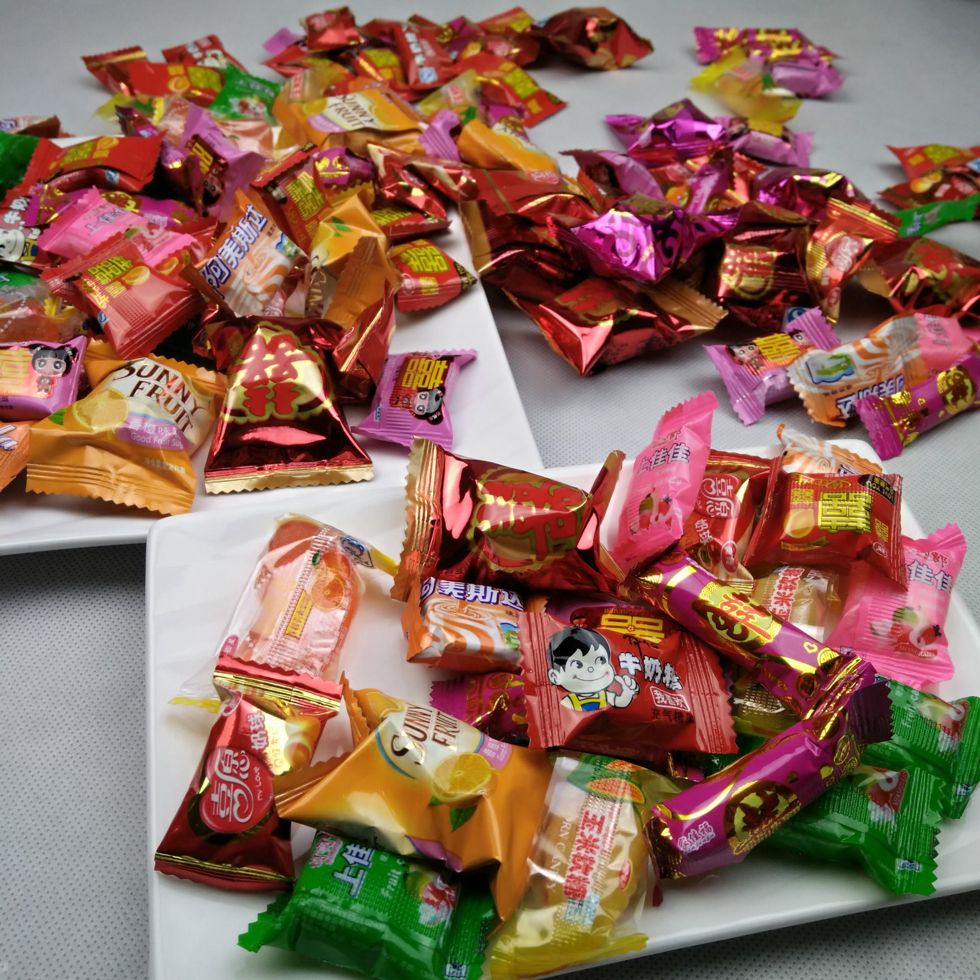 跑江湖地摊货源水果糖 散装糖果 喜糖专用年货休闲零食厂家批发