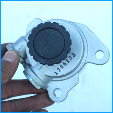 重汽 汕德卡c7h 豪沃t7h t5g 曼mc11发动机手油泵