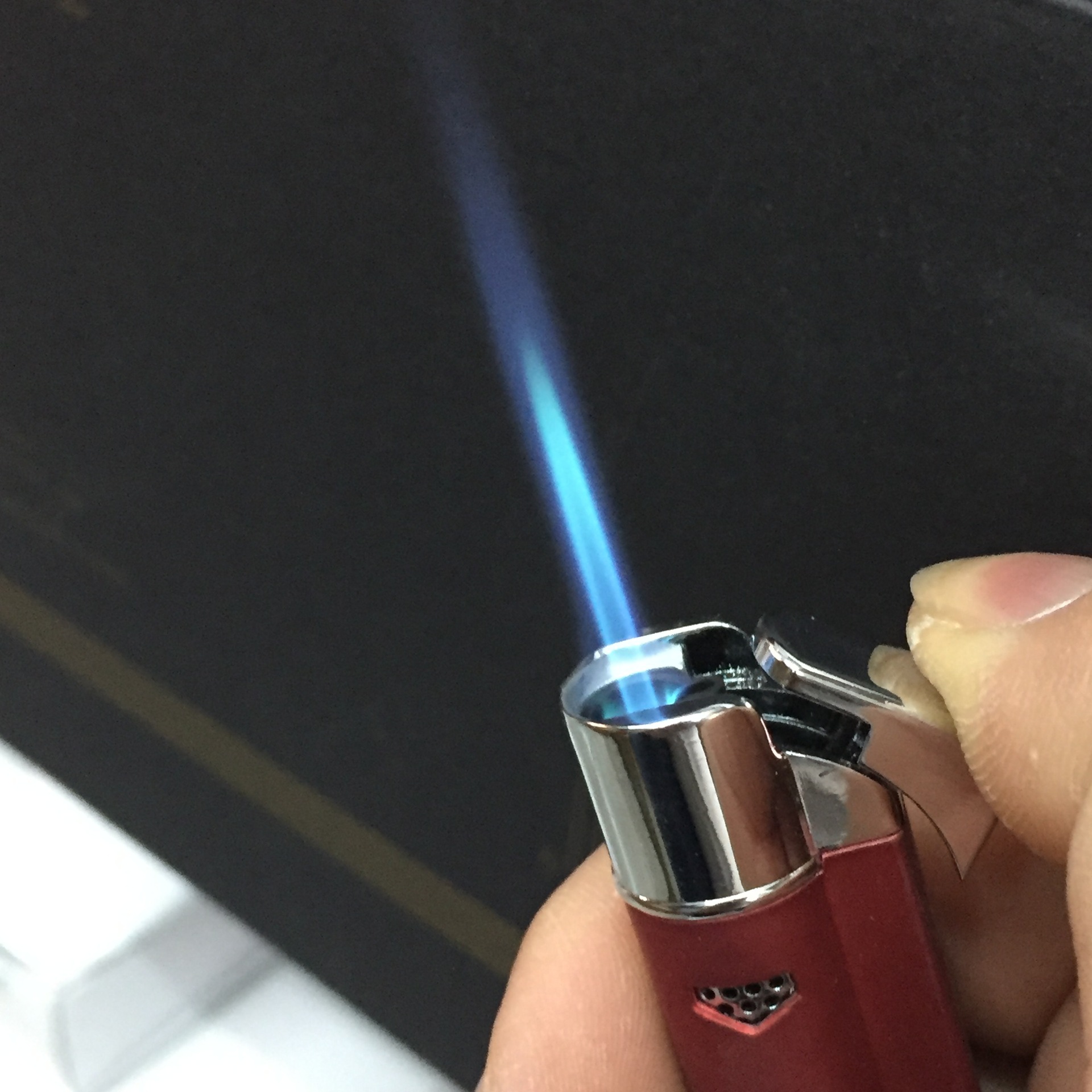 长条防风直冲气体打火机蓝色火焰防风打火机