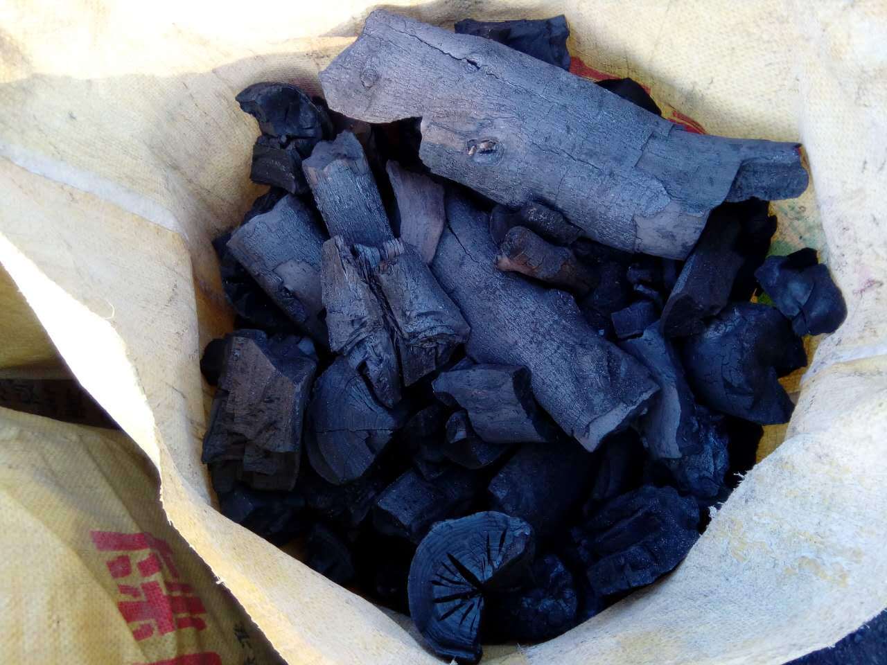 果木木炭,果木炭 烧烤炭5公斤包邮60元