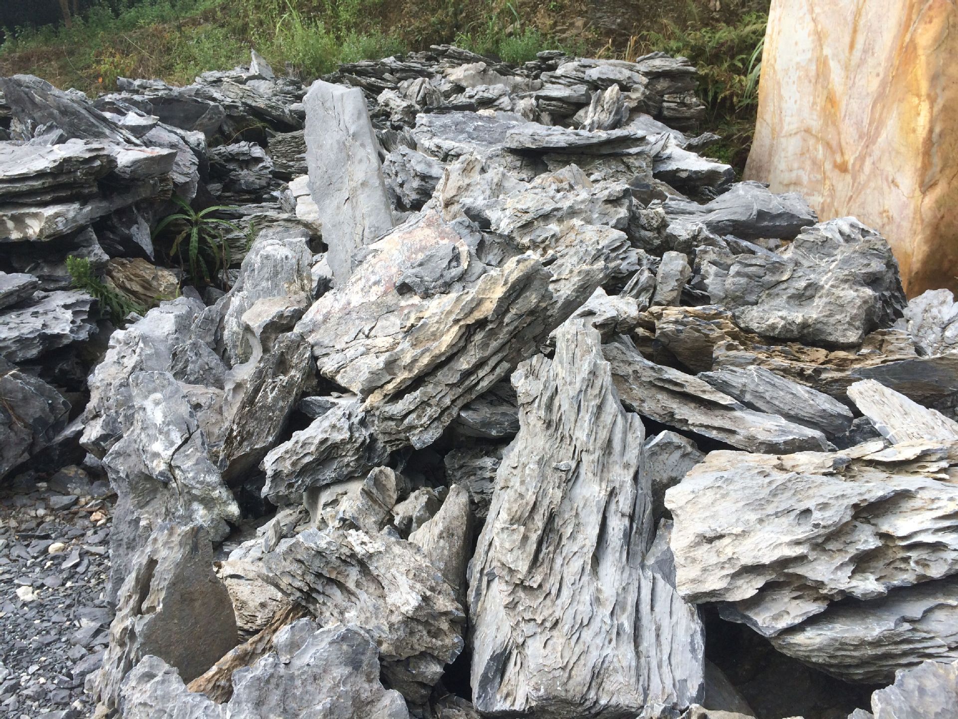 全国供应叠石造景石 小型自然园林风景景观石 景观英石假山叠石