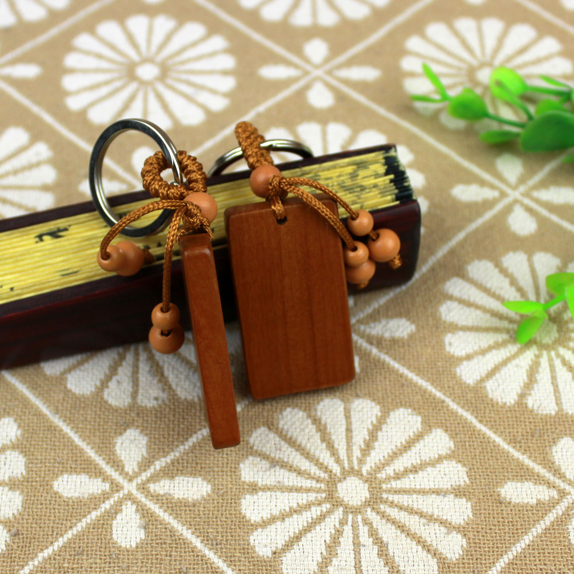 厂家生产 创意实木挂牌吊牌空白板小木牌桃木钥匙扣光板diy雕刻字