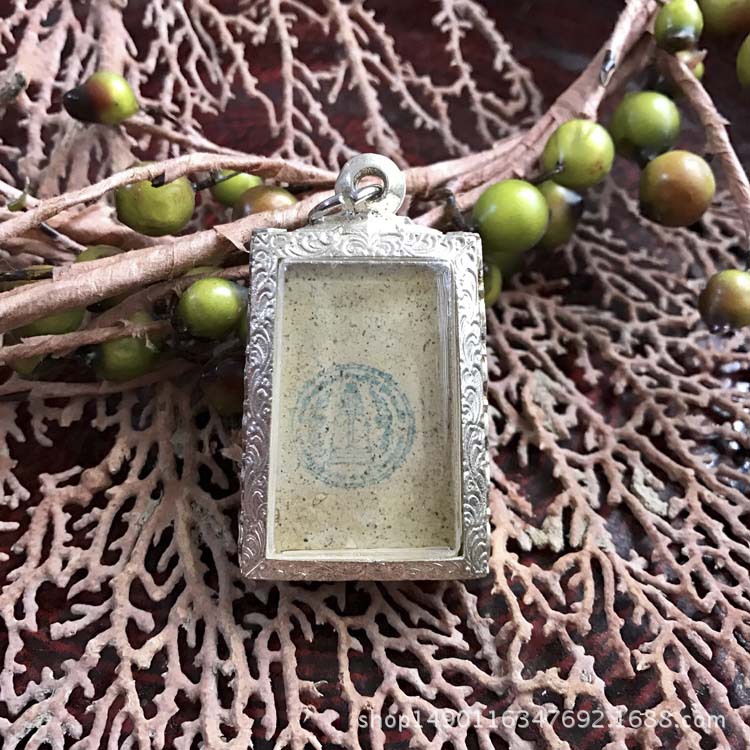 舍玛商贸2545瓦拉康寺三层崇迪裂纹含多款壳无鉴定卡包邮泰国佛牌