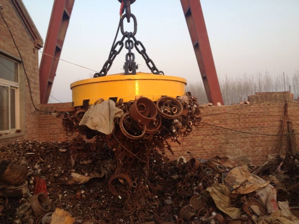 停电保磁电磁铁 废钢废铁物料吊运电磁吸盘 圆形电磁铁