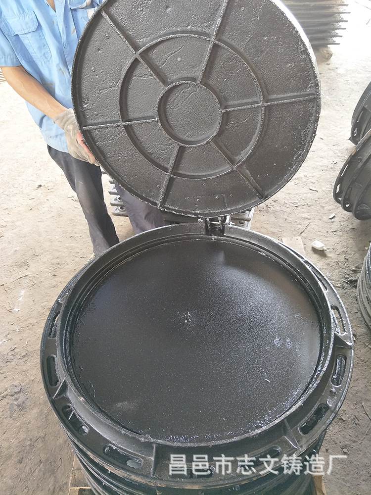 球墨铸铁井盖销售圆形双层井盖 厂家直销加工定制铸铁排水盖子
