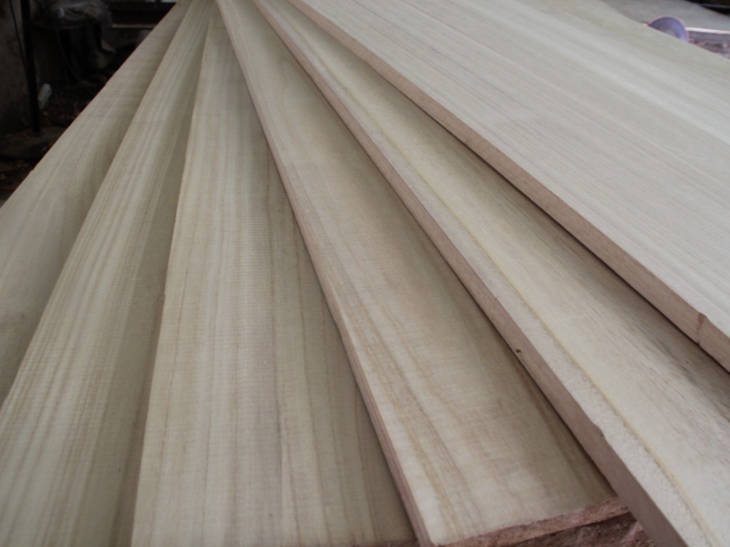 厂家直销桐木拼板抽屉板直拼板泡桐木门芯板实木12mm15mm18mm20mm