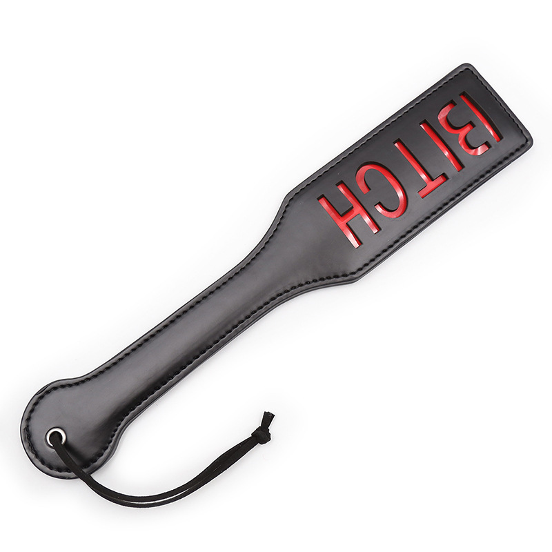 义乌批发英文字母图案单层情趣用品皮革手拍玩具sm调情成人用品