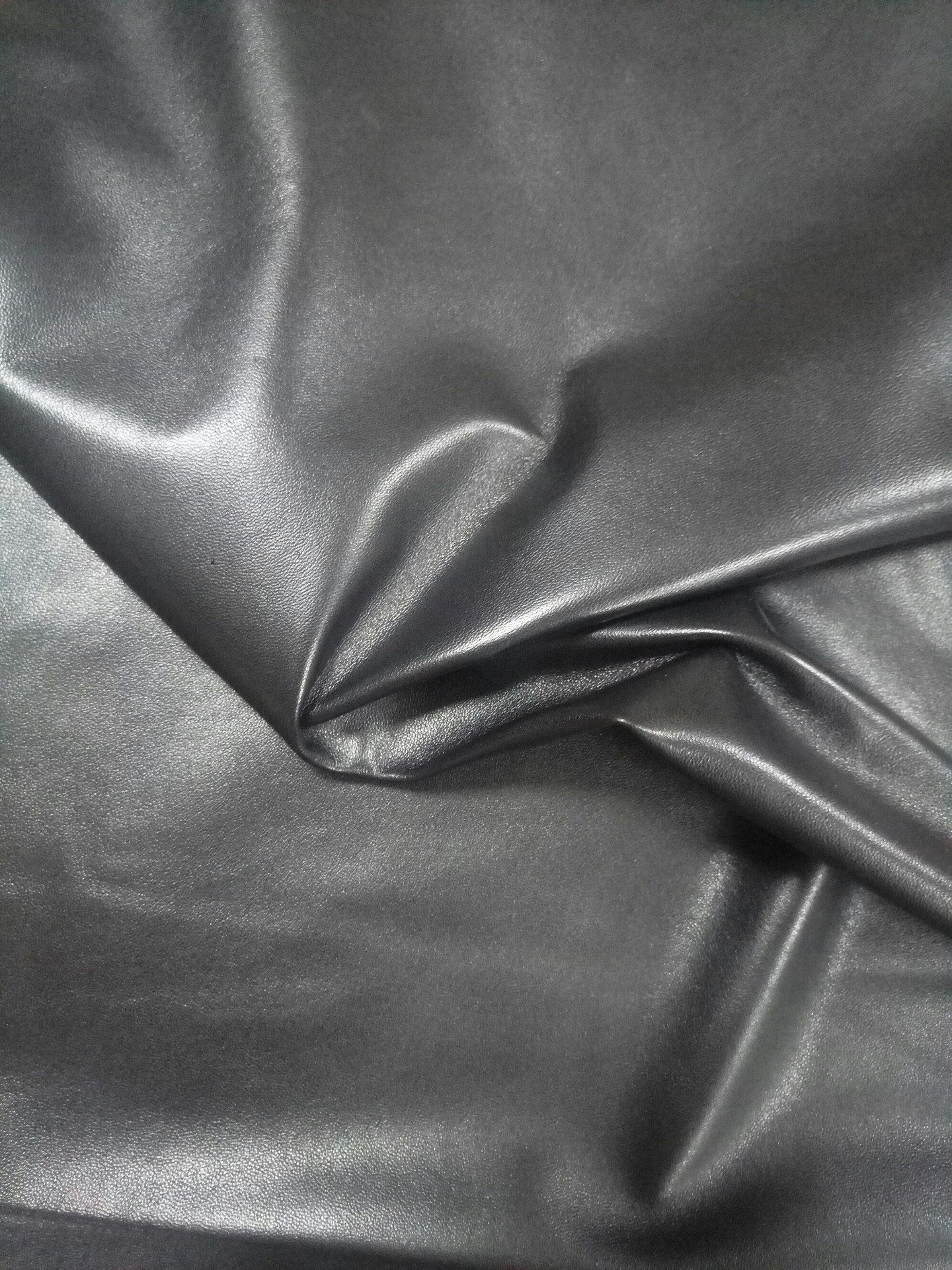 优质服装羊皮粒面绵羊皮现货机车款羊皮整件羊皮厚度0.4~1.2mm