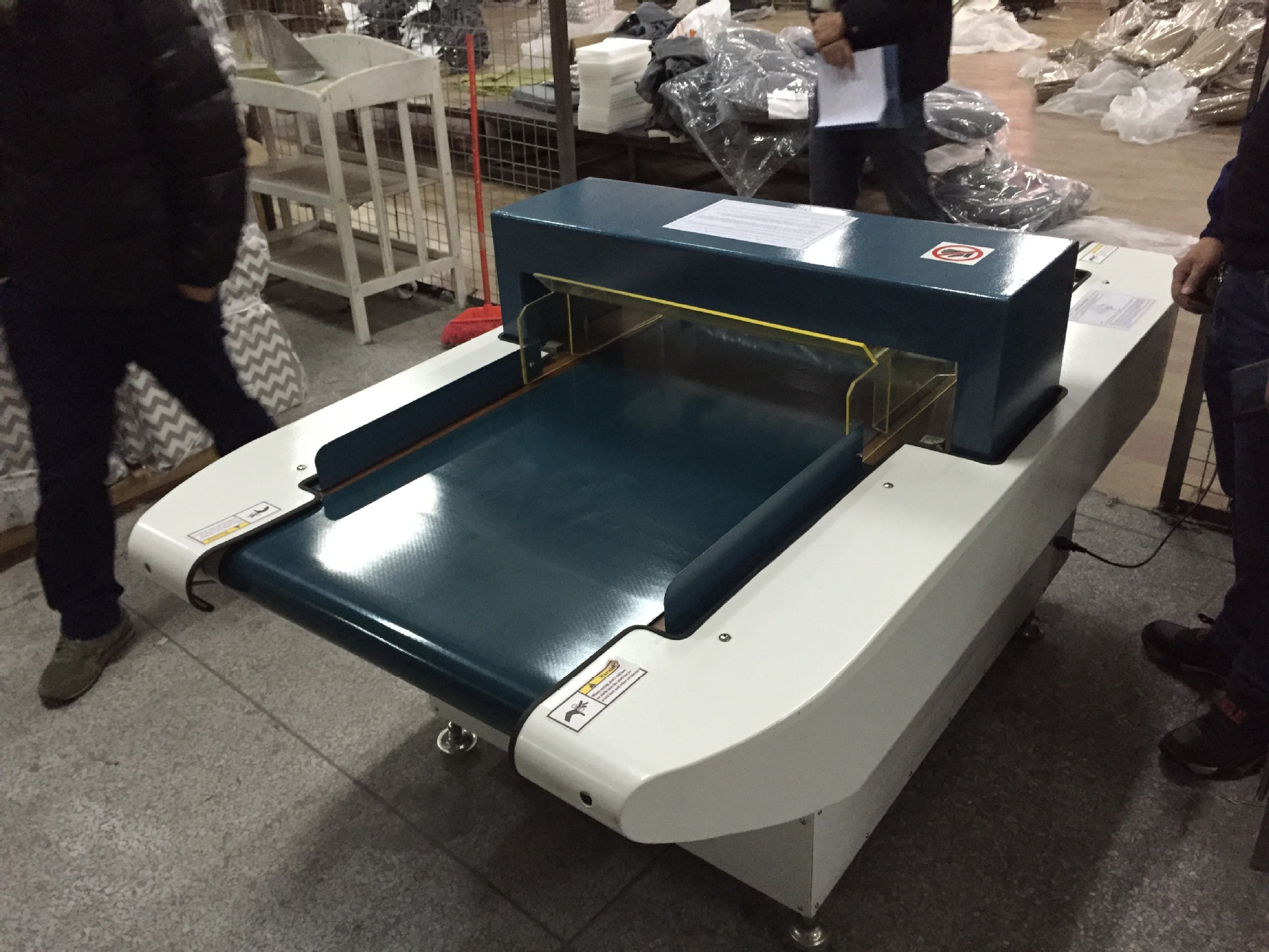 厂家直销 服装检针机玩具布偶检针机跑鞋运动鞋检针机台式验针机