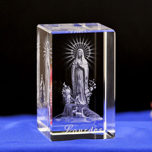 Lourdes圣母水晶内雕工艺品 宗教家居摆件旅游水晶纪念品厂家批发