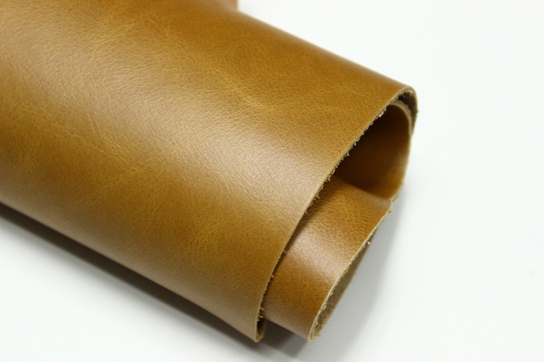 哑光头层油蜡皮双色复古头层牛皮雾蜡摔纹牛皮软包真皮面料