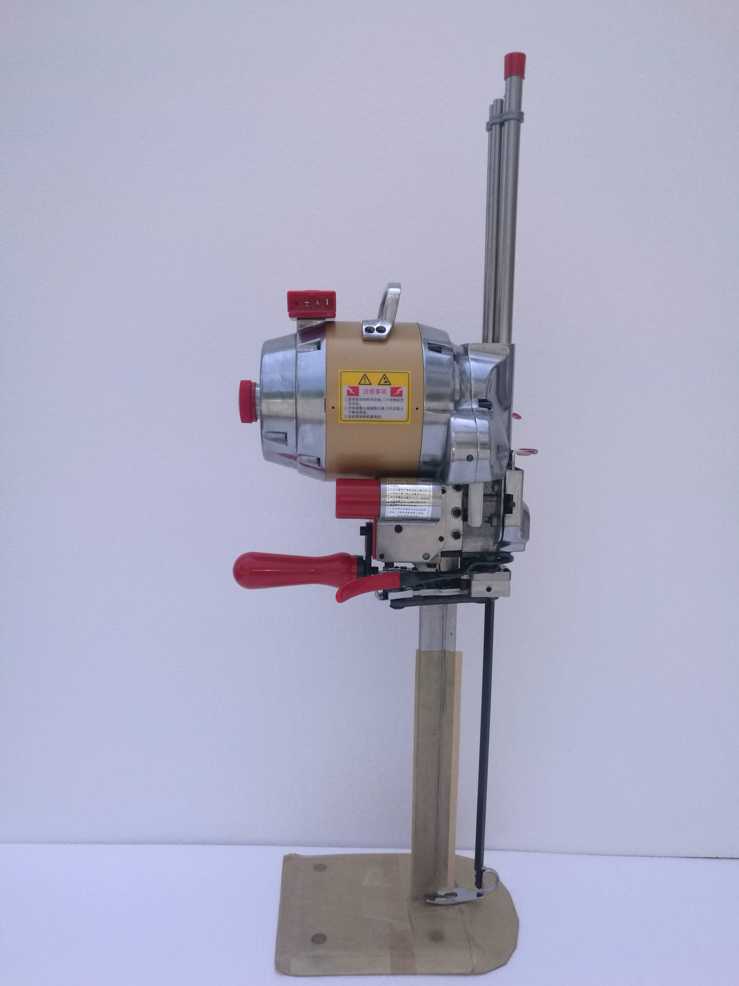 厂家直销 黑金刚裁剪机 电动剪刀 自动磨刀裁剪机 裁布机 电剪