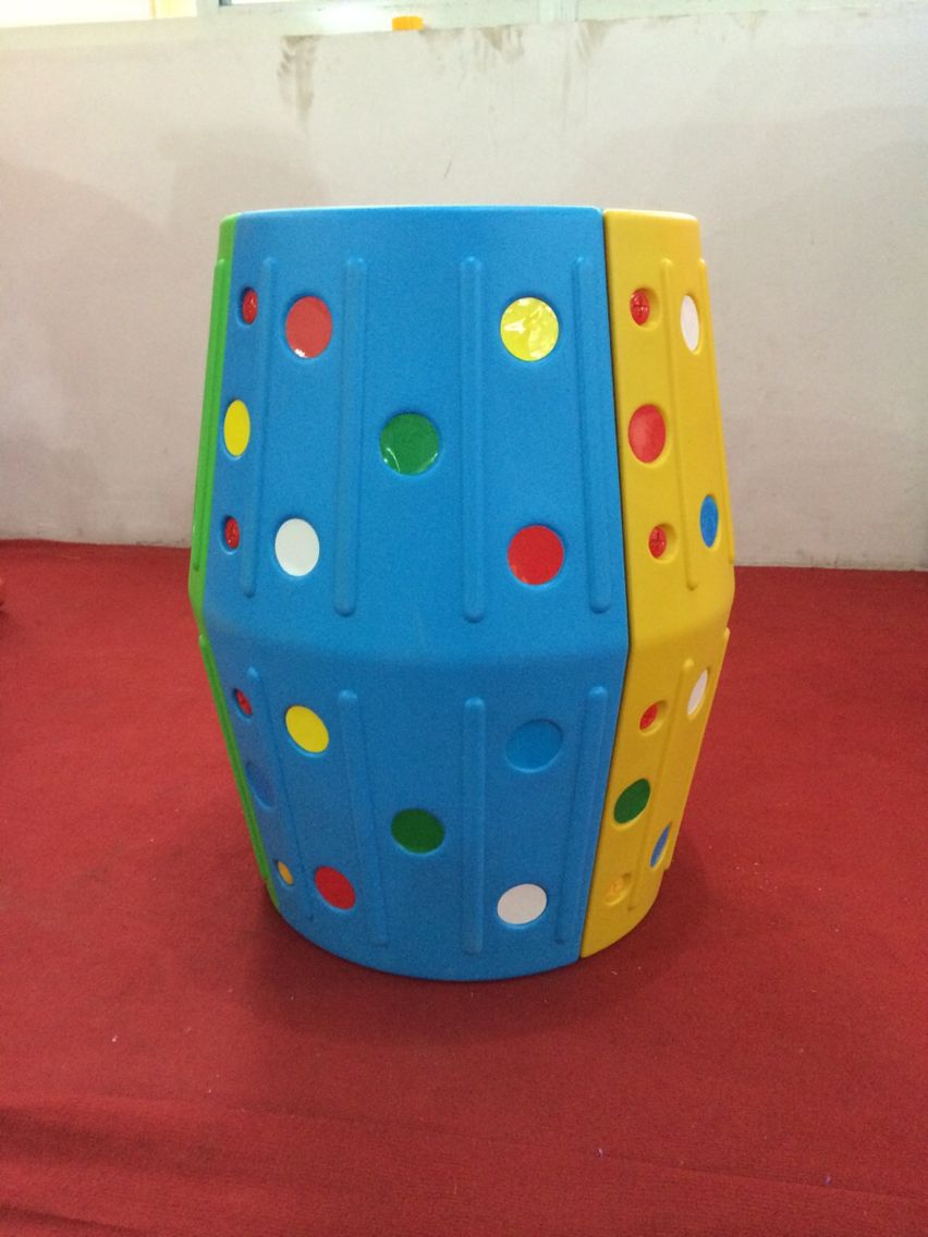 幼儿园塑料滚桶感统训练器材彩色滚桶大滚圈塑料钻洞游乐玩具