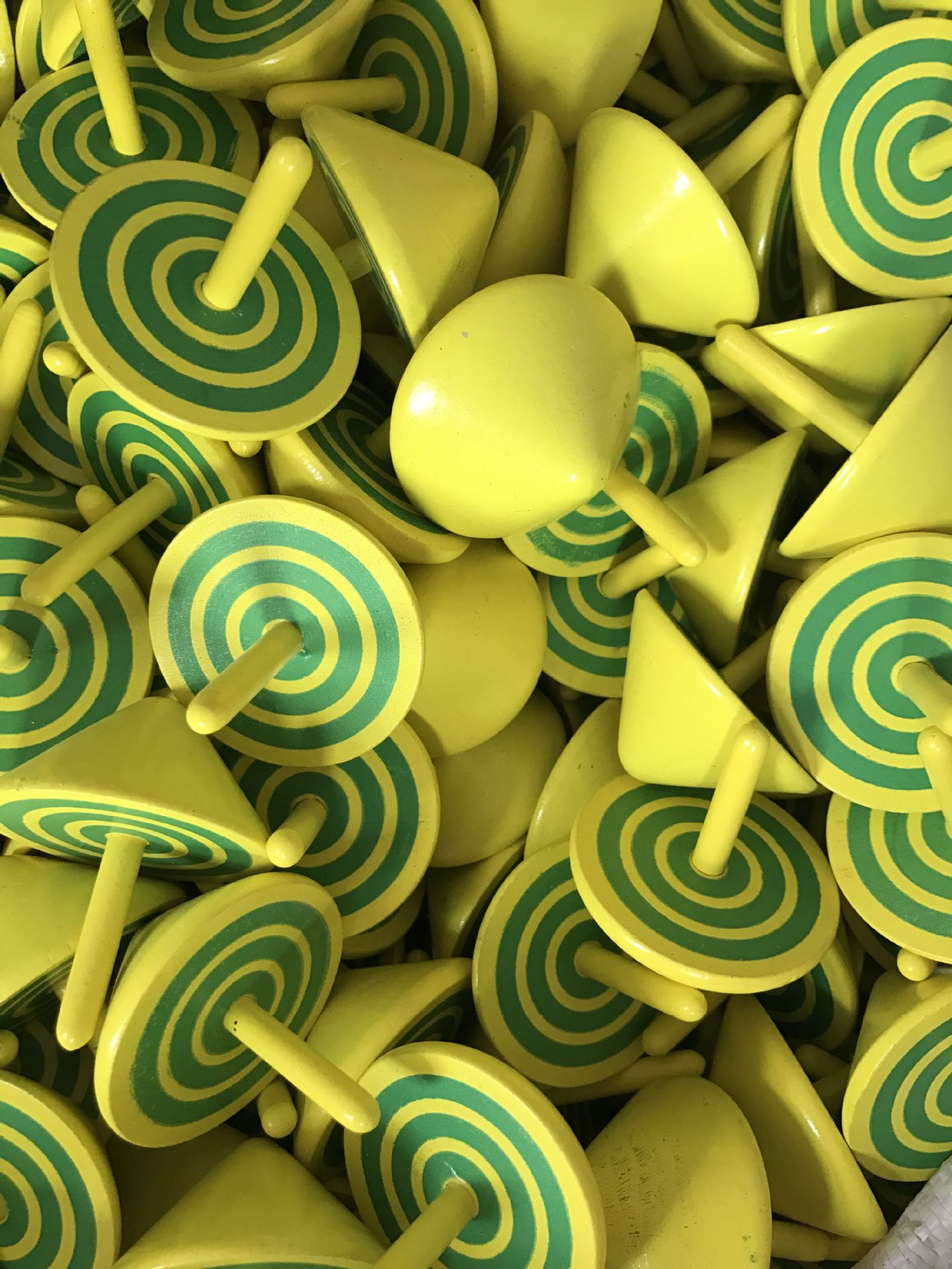 陀螺玩具 木质儿童旋转木陀螺 经典原木色 多彩印花 硬实木制作