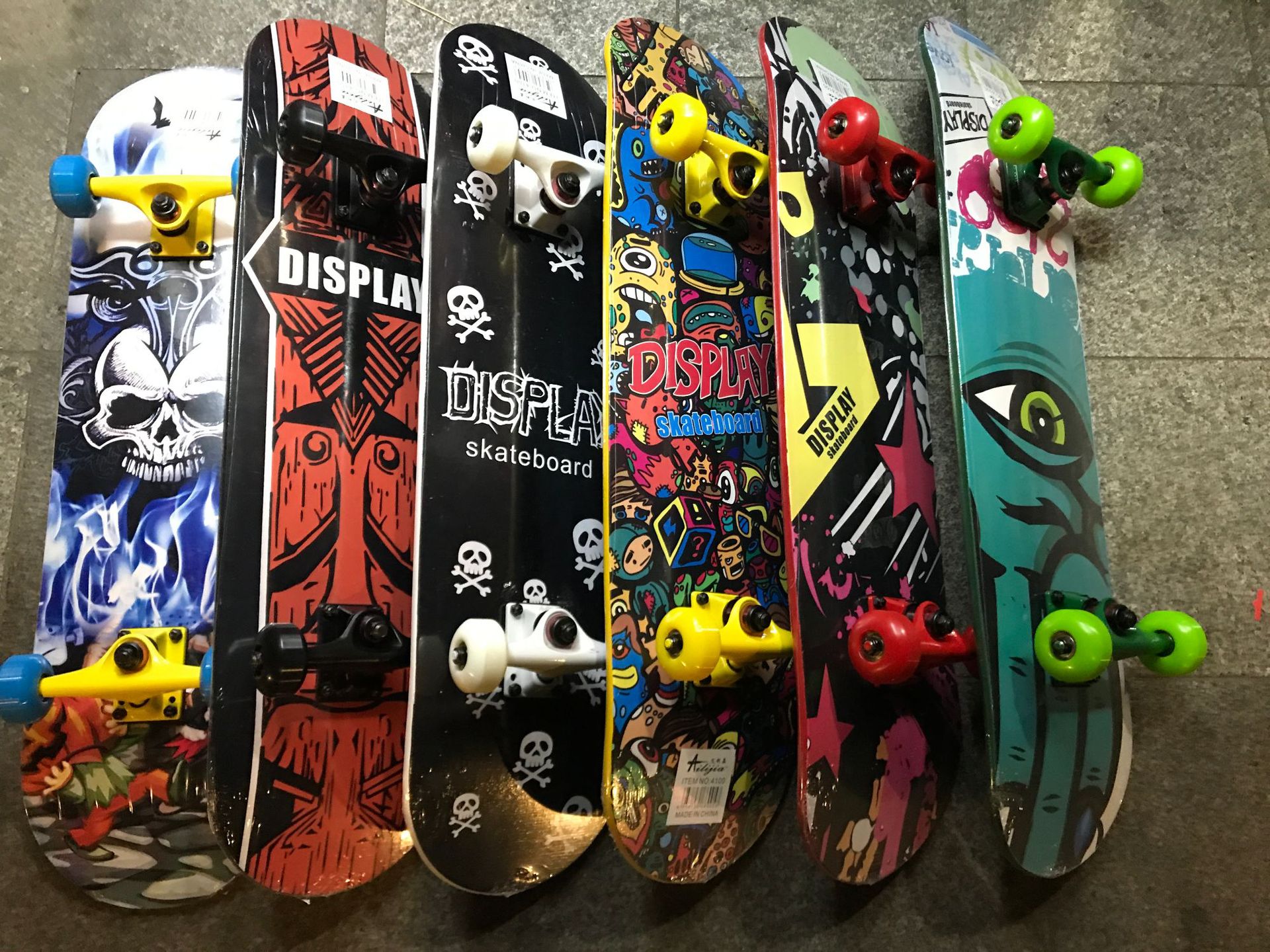 艾利嘉四轮滑板初学者专业刷街公路滑板花式双翘滑板成人儿童通用