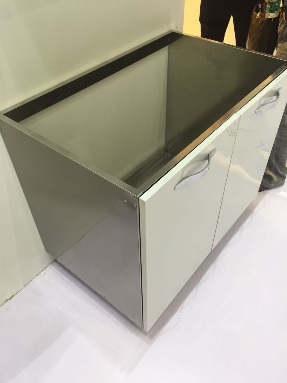 厂家直销不锈钢橱柜,不锈钢水槽柜,不锈钢橱柜门板,覆膜门板