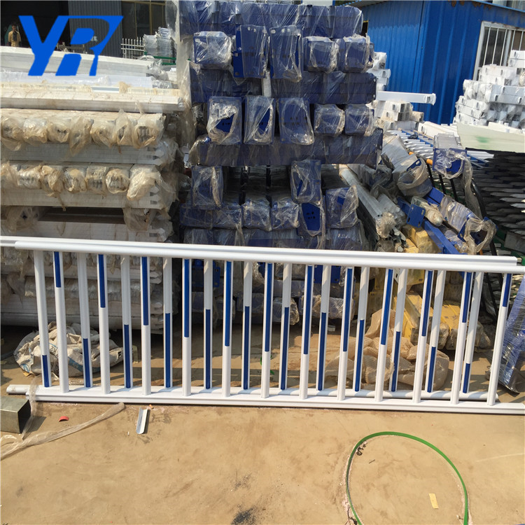 亿嵘道路护栏道路人行道反光条马路隔离栏交通设施防护栏市政护栏