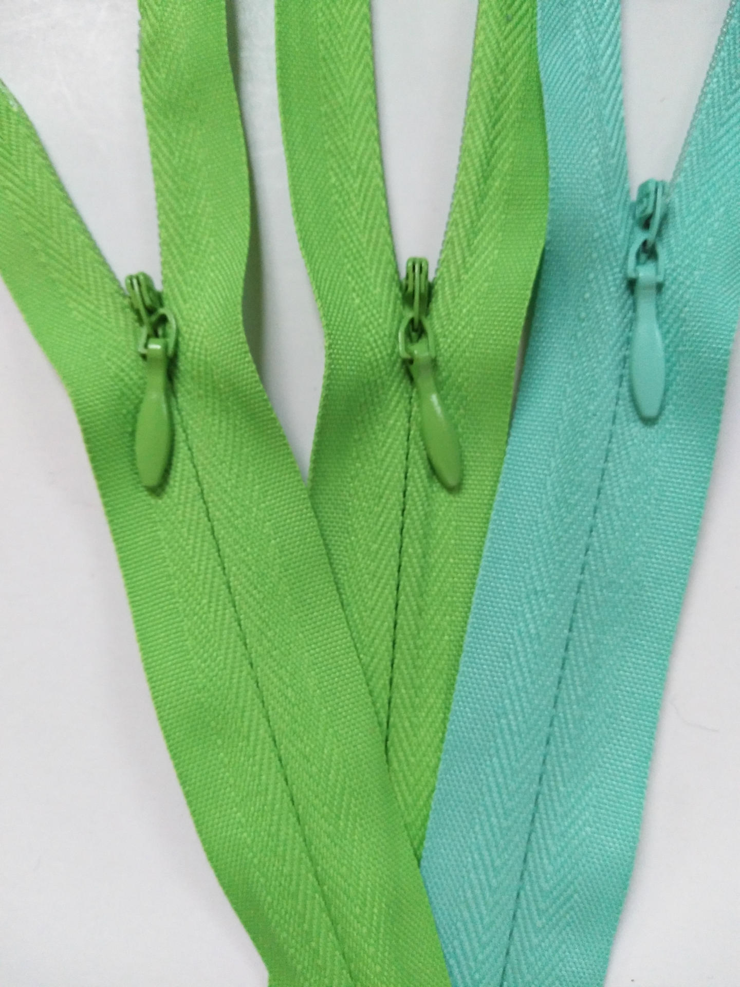 现货供应3号尼龙闭尾隐形拉链多色可选抱枕服装