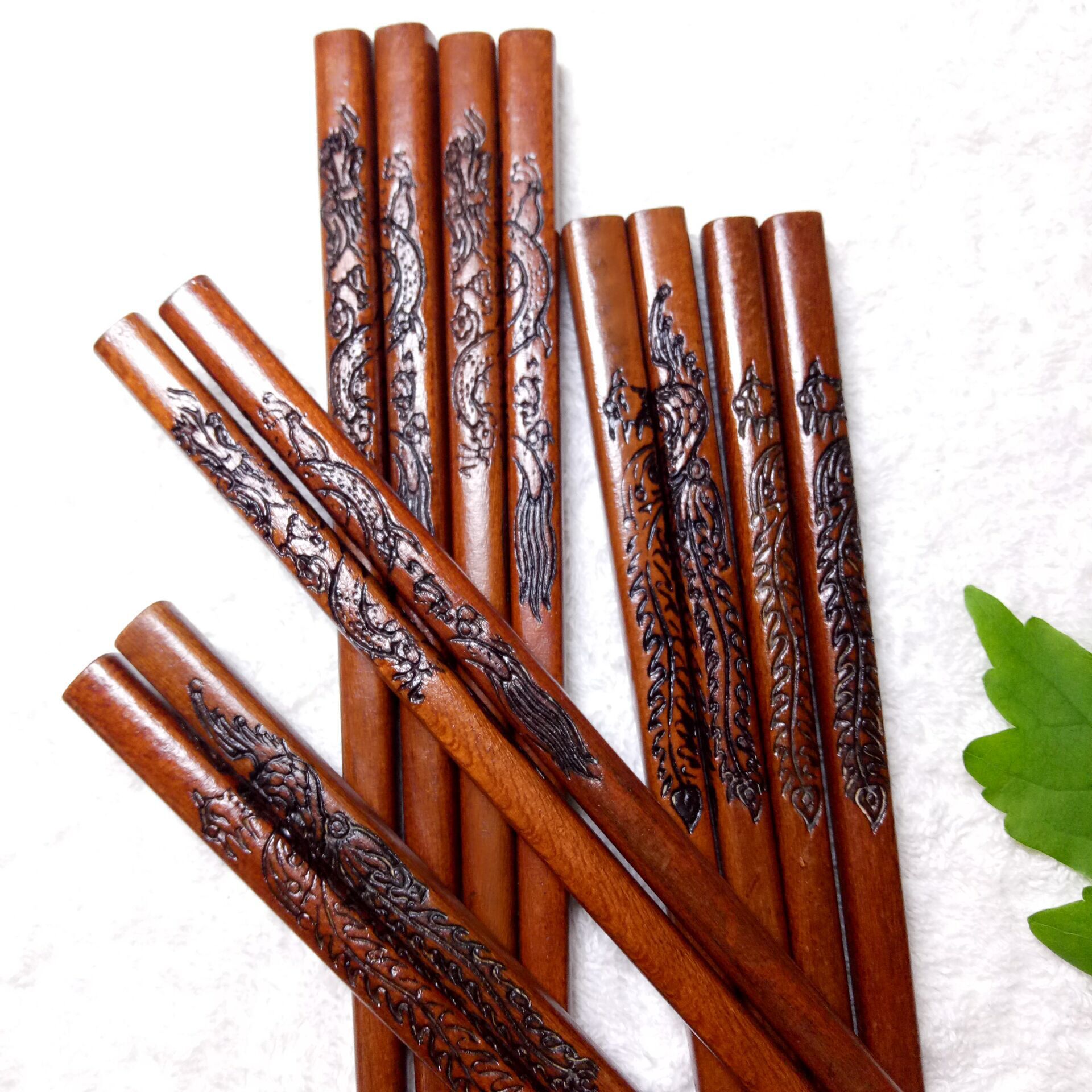 厂家批发中式筷子创意耐用红檀木烙印雕刻礼物筷子便携餐具可混批