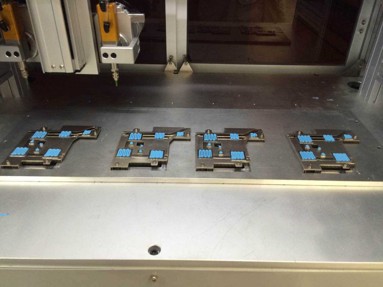 高导热泥,cpu导热凝胶,手机芯片导热泥