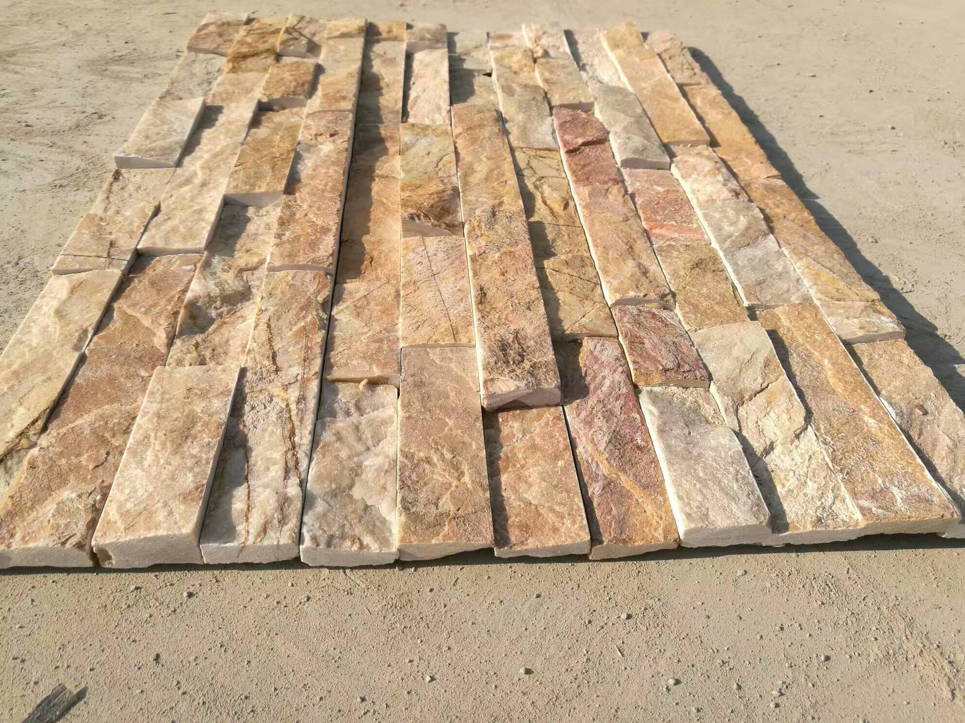 米黄色 别墅外墙石材 象牙黄墙面贴石板石文化砖 暖色系墙砖