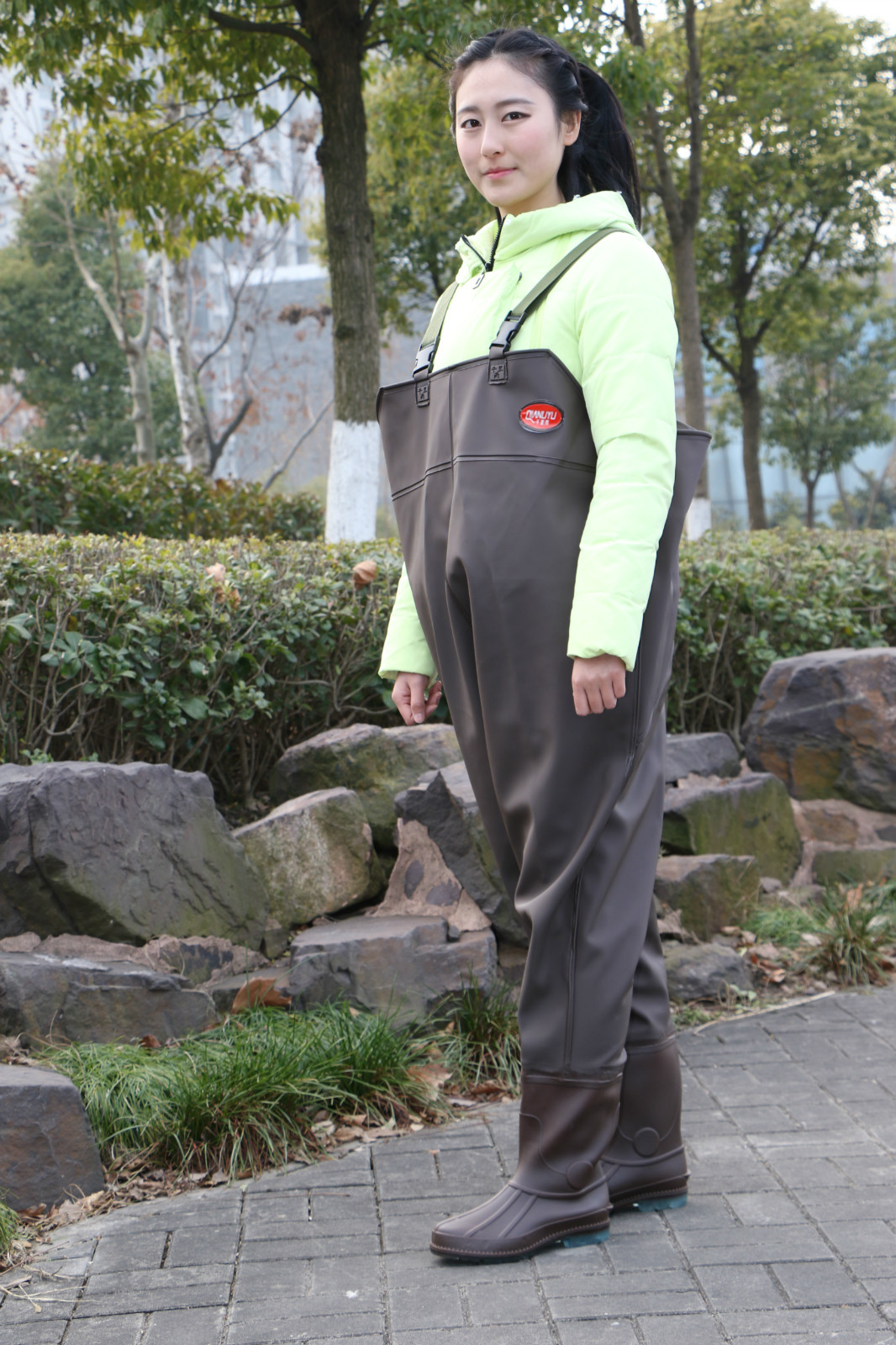 批发千里雨平纹咖啡加厚水叉防水裤钓鱼服下水裤10年欧美供货a