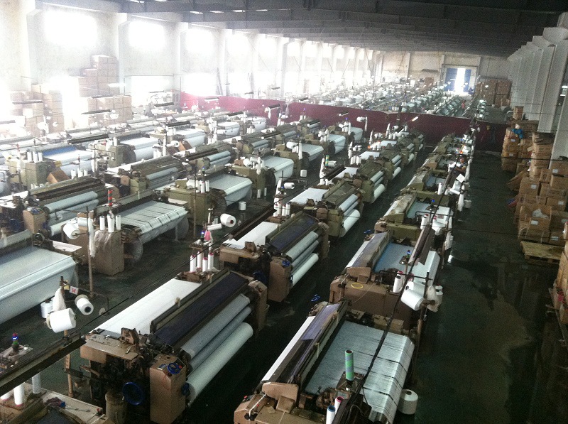 优宝纺织190-330cm特宽喷水织机