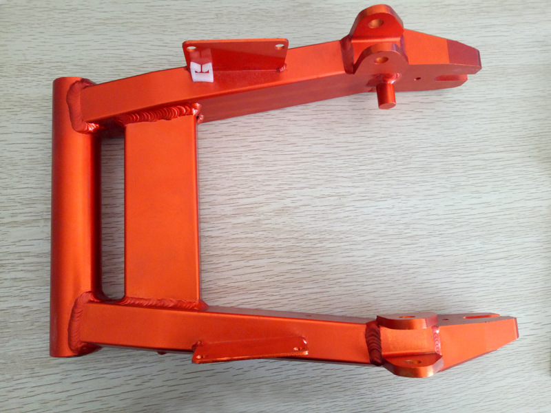 厂家直销新款电动车改装配件 战速小龟王焊接平叉 后平叉轮叉吊架