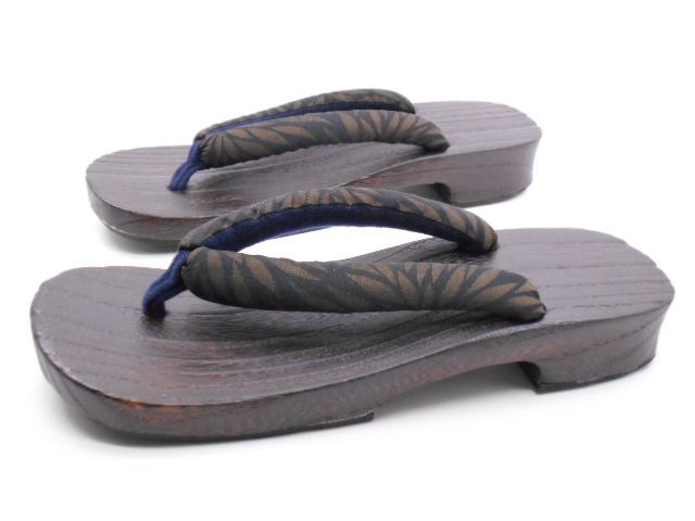 男女平底加宽木屐 凉拖 拖鞋 人字拖 夹脚实木 园田海末 鬼洗心