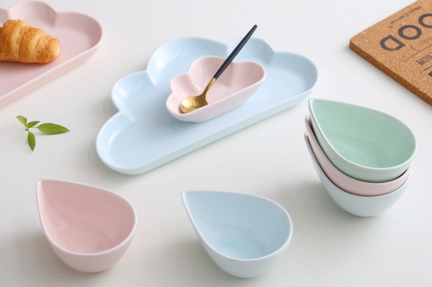 创意餐具 陶瓷卡通云朵盘 早餐盘造型盘面包盘云朵点心碟 调味碟