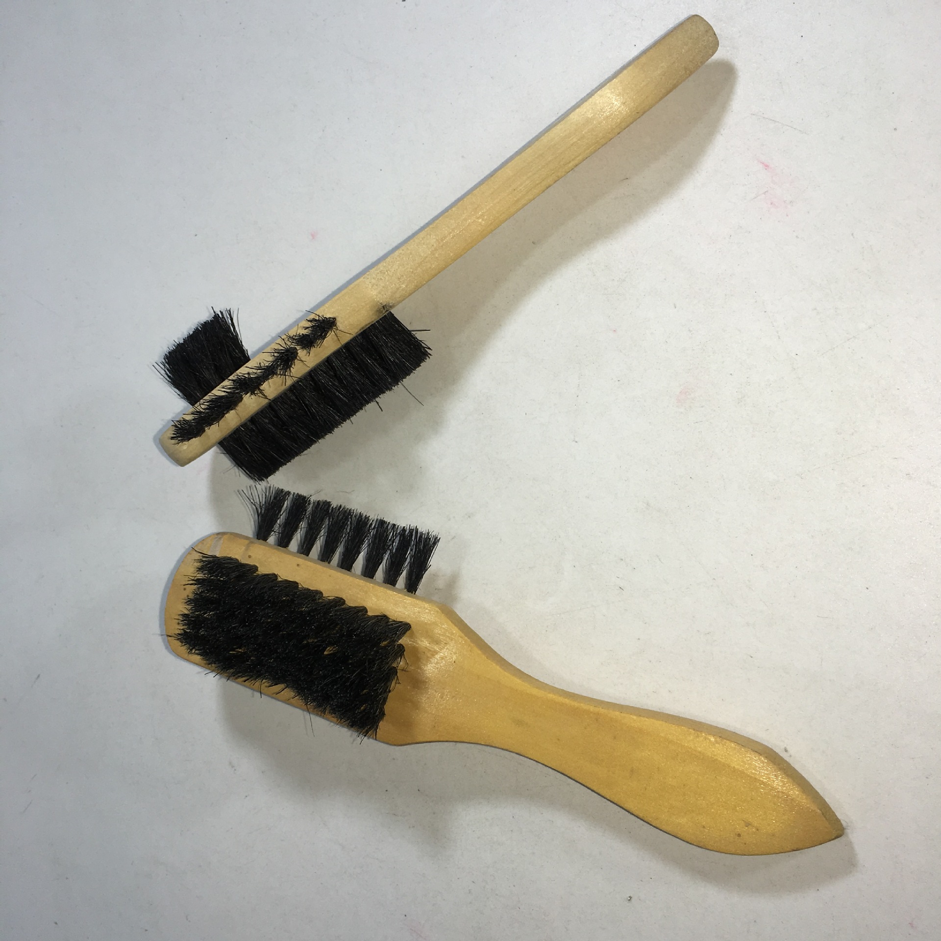 厂家直销两元木柄刷子 鞋油刷 软毛皮鞋刷居家日用 2元店批发货源