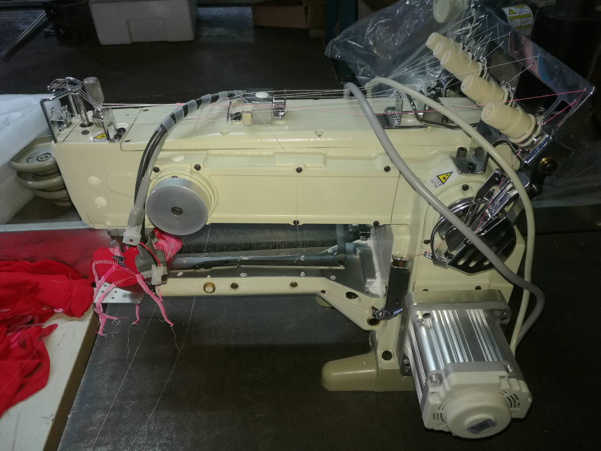 三针五线 四针六线1500筒式小嘴绷缝机 大和款加长工业绷缝机直销