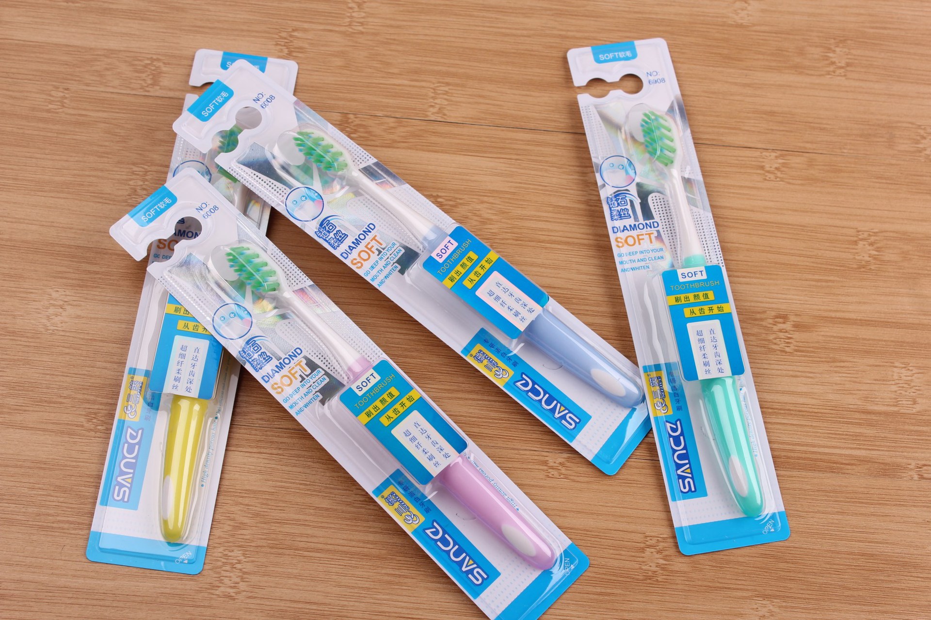 6008三策牙刷批发 高档精品 软毛深层洁净系列 三策牙刷厂